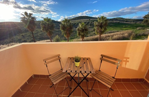 Camas Apartment | Apartment with swimming pool, free parking and air conditioning 10 min from Seville