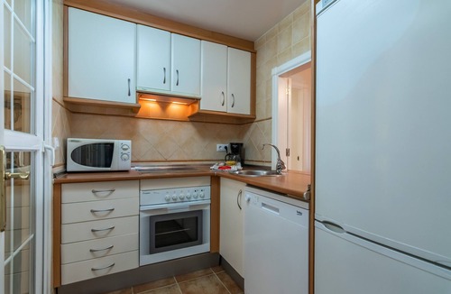 Ayamonte Apartment | Apartment With Terrace and Pool Access