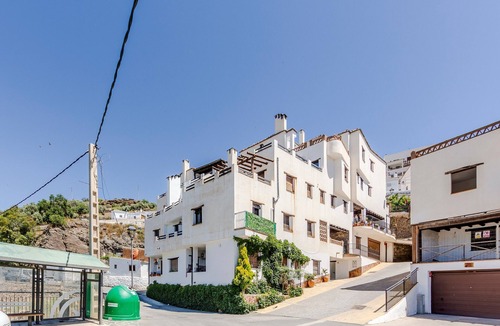 Ohanes Apartment | Apartment 'Your Ohanes Retreat' with Mountain Views, Balcony and Wi-Fi