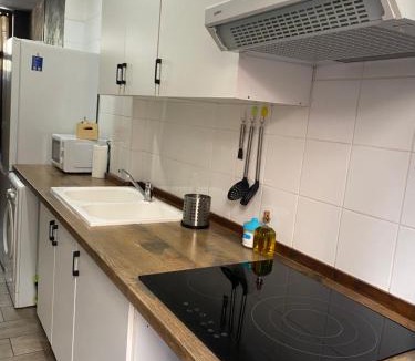 Distrito Noroeste Apartment | Apto con patio y barbacoa BBQ Los picadores