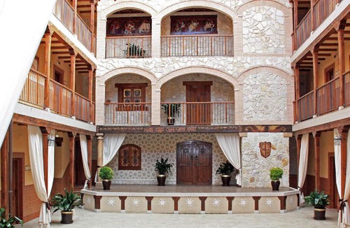 Hervas Apartment | Aptos La Platea - Piscinas - Actividades Diarias - Pistas Deportivas