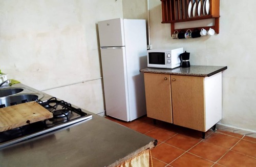 El Bosque House | AR Manantial de los Cañitos: Annex apartments w/own entrance, kitchen, bathroom
