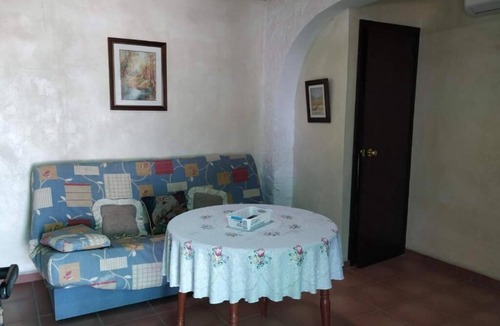 El Bosque House | AR Manantial de los Cañitos: Annex apartments w/own entrance, kitchen, bathroom