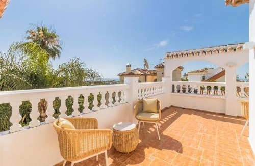 New Golden Mile Villa | ARCADIA - AVENIDA 28 De LAS ADELFAS 29680 ESTEPONA, MALAGA