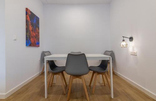 Merida Old Town Apartment | Ares I 15 min walk Roman Theatre , Pet Friendly Crib