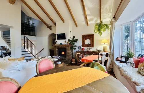 Rincon de la Victoria Bed & Breakfast | At Home Malaga Stay & Solo Travellers