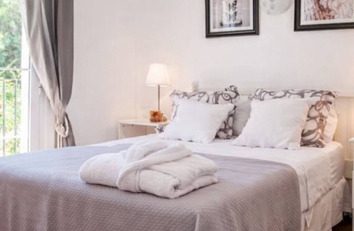 Rincon de la Victoria Bed & Breakfast | At Home Malaga Stay & Solo Travellers