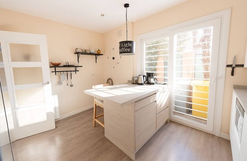Rosas Ski Chalet | Attic room Private bathroom Jacuzzi