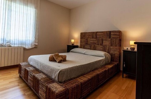 Las Jaras House | Attractive holiday home in Cordoba with terrace