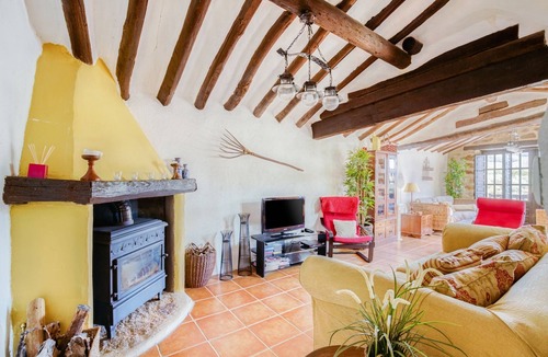Montefrio Villa | Attractive Villa in Montefrio with Private Pool