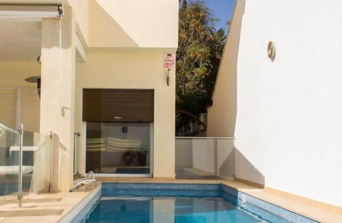 Pedregalejo Villa | August Villa Málaga. Relax Playa Piscina Coworking