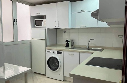 Jardin de la Abadia Apartment | AVE station at 10 min walking - Sostoa Apartment