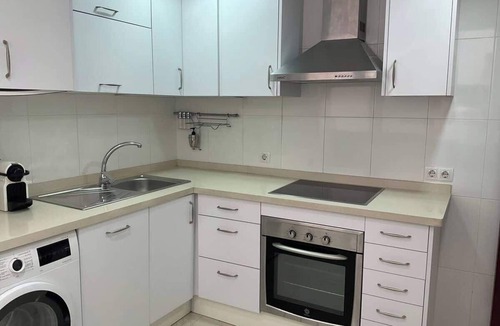 Jardin de la Abadia Apartment | AVE station at 10 min walking - Sostoa Apartment