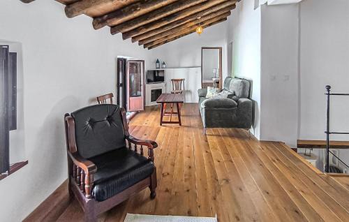 Castilblanco de los Arroyos House | Awesome Home In Castilblanco De Los Ar