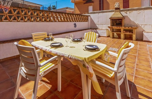 Islantilla House | Awesome home in Islantilla - Lepe