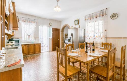 Fuente-Tojar House | Awesome Home In Fuente Tojar