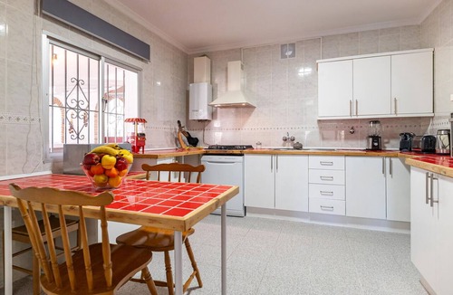 Guaro House | Awesome home in Guaro