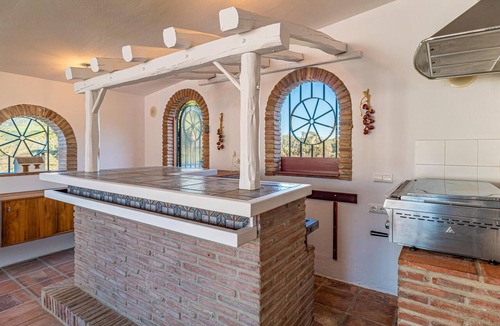 Guaro House | Awesome home in Guaro