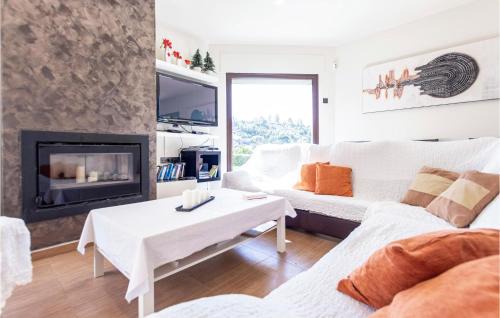 Competa House | Awesome Home In Malaga
