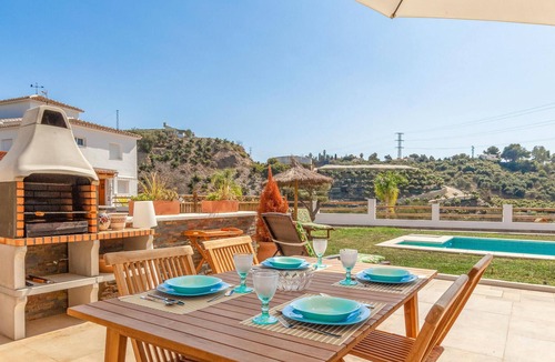 Mezquitilla House | Awesome home in Mezquitilla