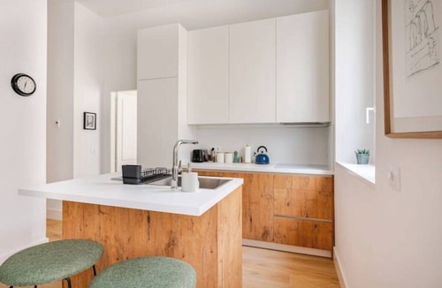 Feria Apartment | Azahar - Beautiful 1-Bedroom apartment with private patio in Seville’s Old Town.