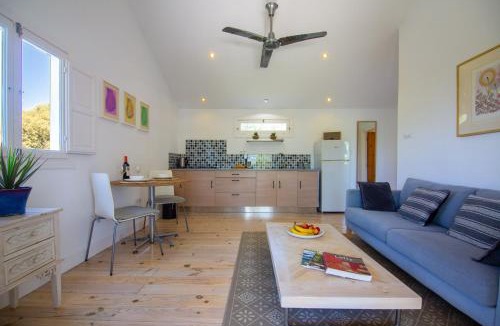 El Palmar Apartment | Azulita, Tranquil Garden Casita, Walk to Beach