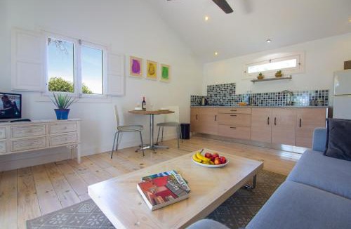 El Palmar Apartment | Azulita, Tranquil Garden Casita, Walk to Beach