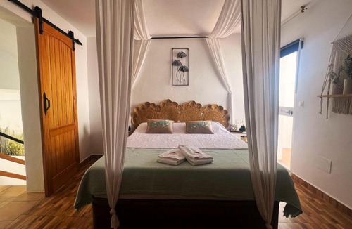 Competa Bed & Breakfast | B&B SEnDA de alegria