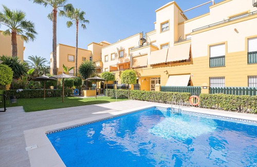 Rota Apartment | Bahia De La Luz - Two Bedroom Apartment, Sleeps 5