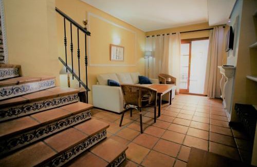 Centro Comercial Bahia Sur House | Bahia Sur Duplex 6 pax con Wifi y piscina abierta 12jun-13sep -parking gratis