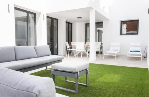 Vista de los Angeles-Rumina Apartment | Bajo con patio, Calle Cañada Aguilar 10