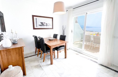 Bahia de Casares Ski Chalet | Beach & Golf Townhouse in Bahía de Casares