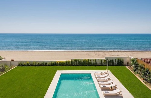 La Cala de Mijas Villa | 'Beach Villa La Cala ' with Sea View, Wi-Fi and Air Conditioning