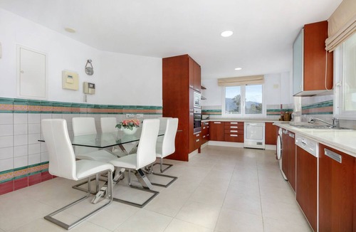 San Pedro de Alcantara Apartment | Beachfront penthouse apartment overlooking the Mediterranean sea!