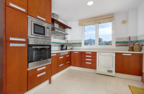 San Pedro de Alcantara Apartment | Beachfront penthouse apartment overlooking the Mediterranean sea!