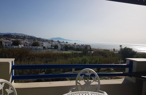 San Luis de Sabinillas Apartment | Beachfront apartment in Sabinillas, Manilva
