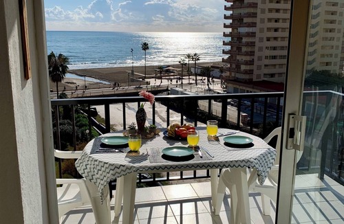 Torreblanca Apartment | Beachfront 2 bedroom apartment, seaview, swimmingpool, parking
