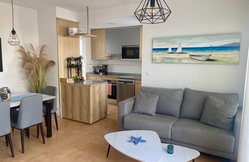 Vista de los Angeles-Rumina Apartment | Beachfront Apartment with Wifi, Swimming Pool and International TV Channels