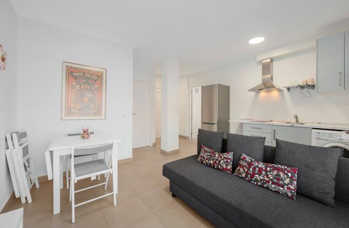 Historic Center of Estepona Apartment | 'Beachfront Estepona Center' Apartment with Sea Views, Wi-Fi, and Air Conditioning