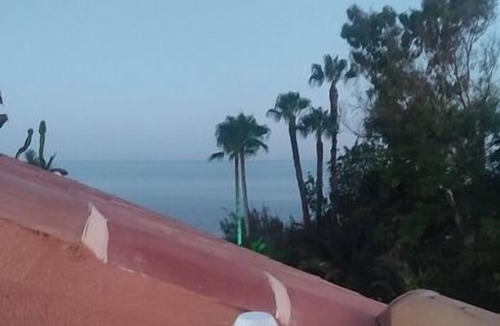 Almayate Bajo Apartment | Beachfront loft with sea views