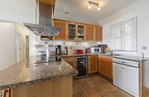Urbanizacion Marbessa Villa | Beachfront Villa for 7 with Pool