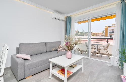 Caleta de Velez Apartment | Beachside Bliss Pool & Tennis near Málaga