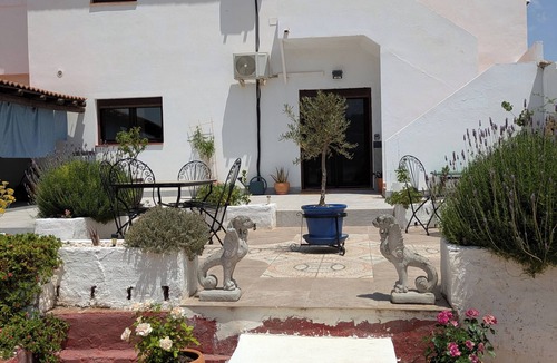 Villanueva del Trabuco Apartment | Beautiful studios with mountain views