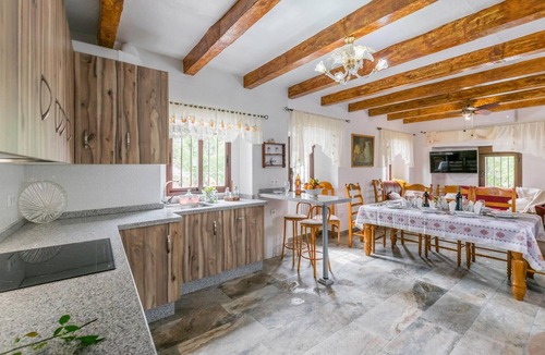 Villanueva de Algaidas House | Beautiful home in Villanueva de Algaidas