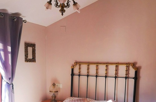 Villablanca Cottage | Beautiful 2-Bed Cottage in Villablanca