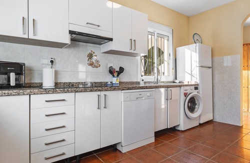 Pizarra Villa | Beautiful 3-bedroom villa with AC and private pool in Pizarra
