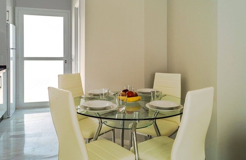 Urbanizacion Hacienda las Chapas Apartment | Beautiful apartment for 5 people with A/C, pool, WIFI, TV, terrace, pets allowed and panoramic v.