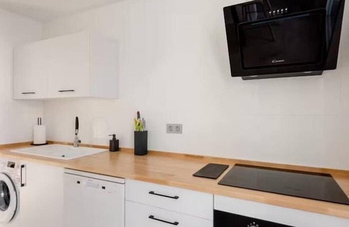 Genil Apartment | Beautiful apartment in the center of Granada with free parking