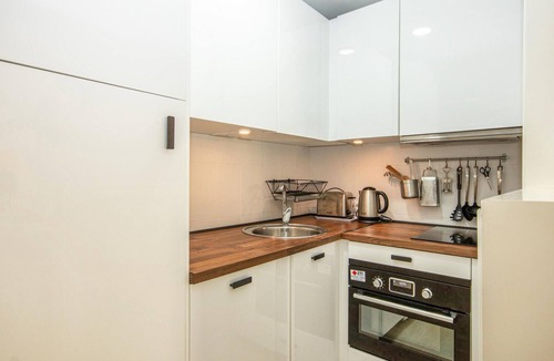 Puerto de la Duquesa Apartment | Beautiful apartment in Manilva with swimming pool