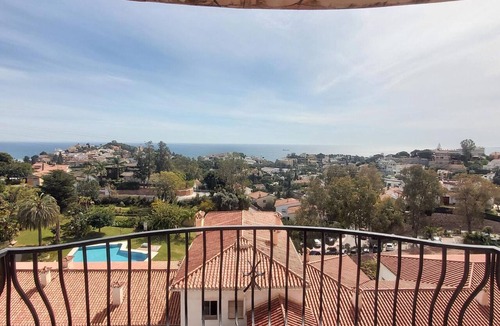 Cerrado de Calderon Apartment | Beautiful apartment in Malaga with pool, garden, parking, terrace and sea views